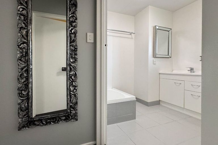 Photo of property in 2/68 Trafalgar Street, St Albans, Christchurch, 8014