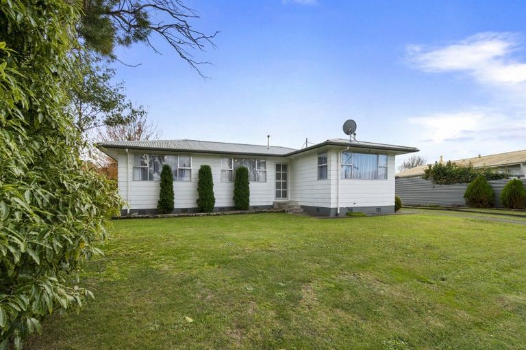 Photo of property in 14 Dampier Avenue, Awapuni, Palmerston North, 4412