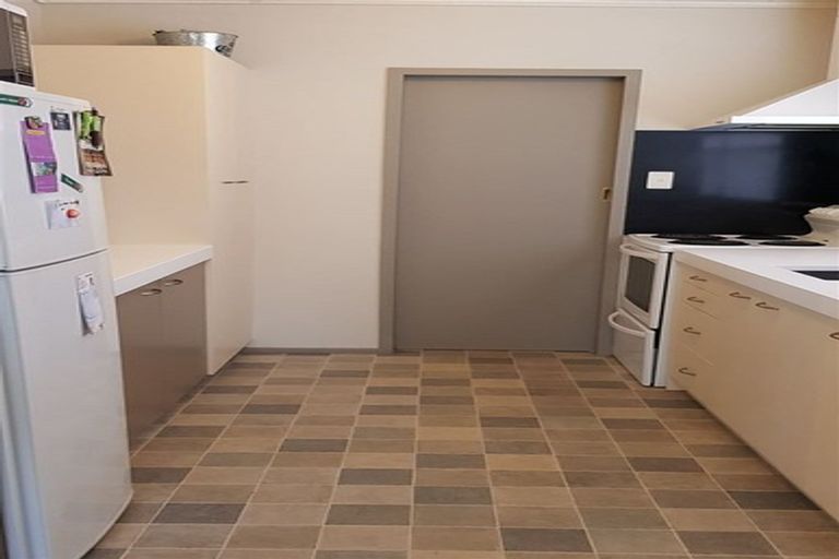 Photo of property in 7b Cypress Grove, Paraparaumu, 5032