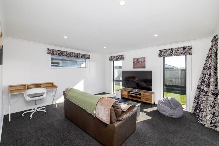 Photo of property in 2 Hickmott Street, Rangiora, 7400