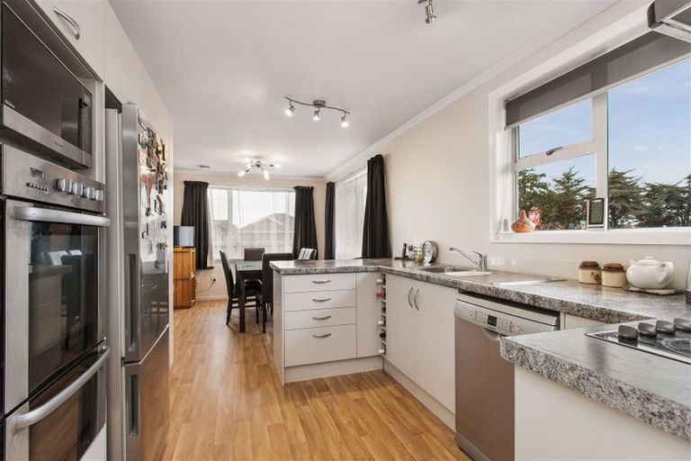 Photo of property in 426 Mairehau Road, Parklands, Christchurch, 8083