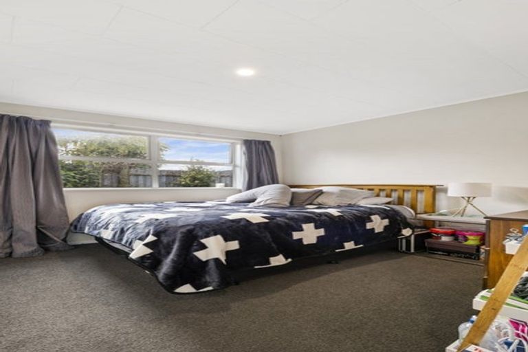 Photo of property in 8a Elm Grove, Westown, New Plymouth, 4310