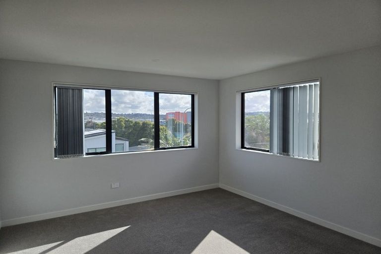 Photo of property in 58 Bond Crescent, Forrest Hill, Auckland, 0620