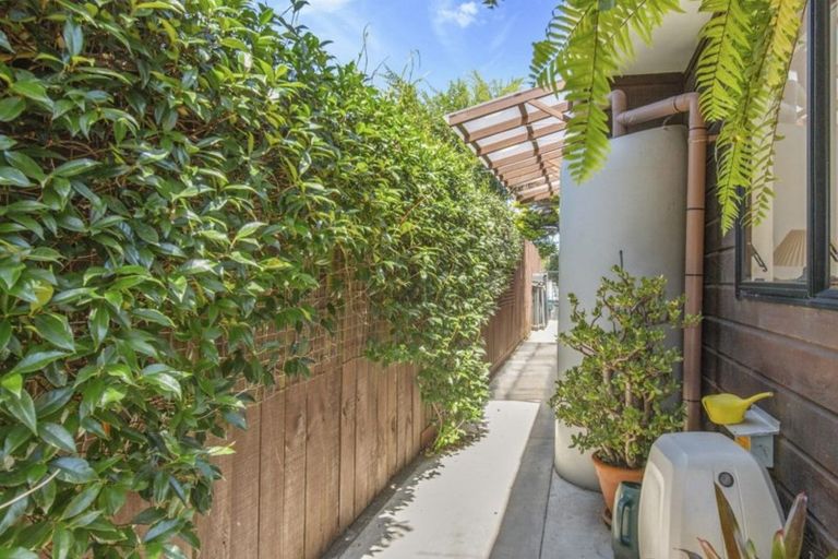 Photo of property in 22 Camden Place, Papatoetoe, Auckland, 2025