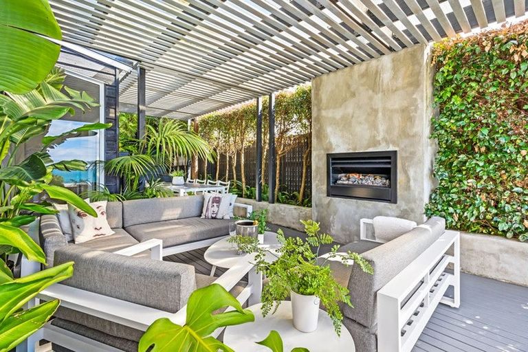 Photo of property in 23 Duncansby Road, Stanmore Bay, Whangaparaoa, 0932