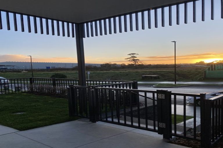 Photo of property in 60 Katikati Drive, Manurewa, 2102