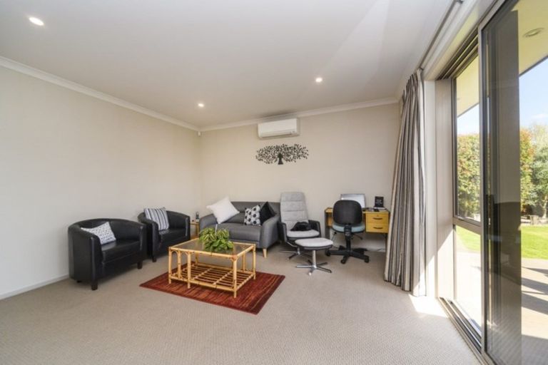 Photo of property in 29a Karina Terrace, Roslyn, Palmerston North, 4414