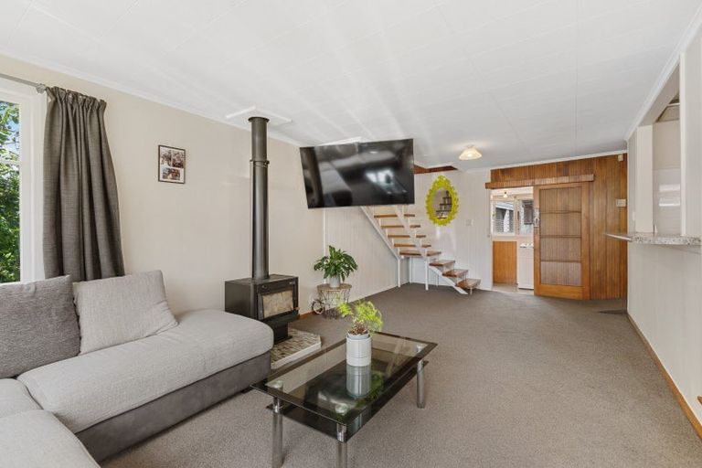 Photo of property in 9 Lewis Place, Highbury, Palmerston North, 4412