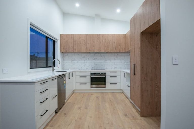 Photo of property in 17d Queen Street, Papakura, 2110