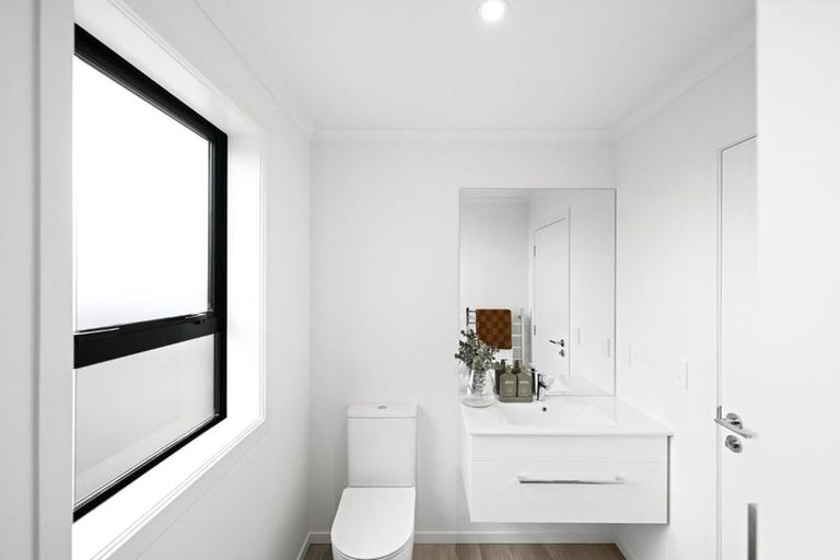 Photo of property in 1/12 Ruakiwi Road, Hamilton Lake, Hamilton, 3204