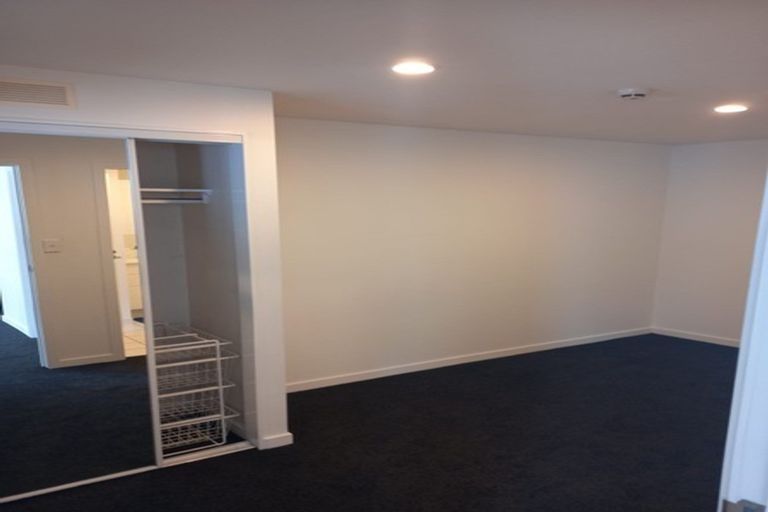 Photo of property in Terrace Heights Apartments, 2a/163 The Terrace, Wellington Central, Wellington, 6011