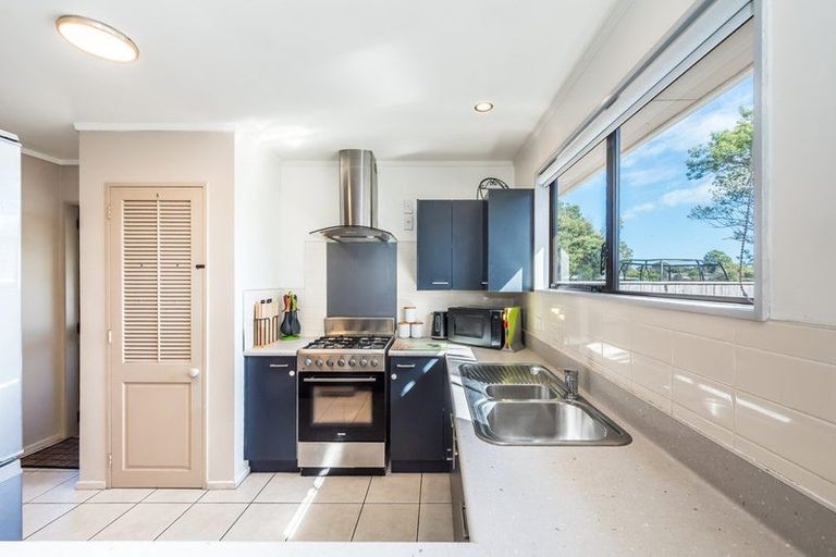 Photo of property in 18 Rosewood Place, Paraparaumu, 5032