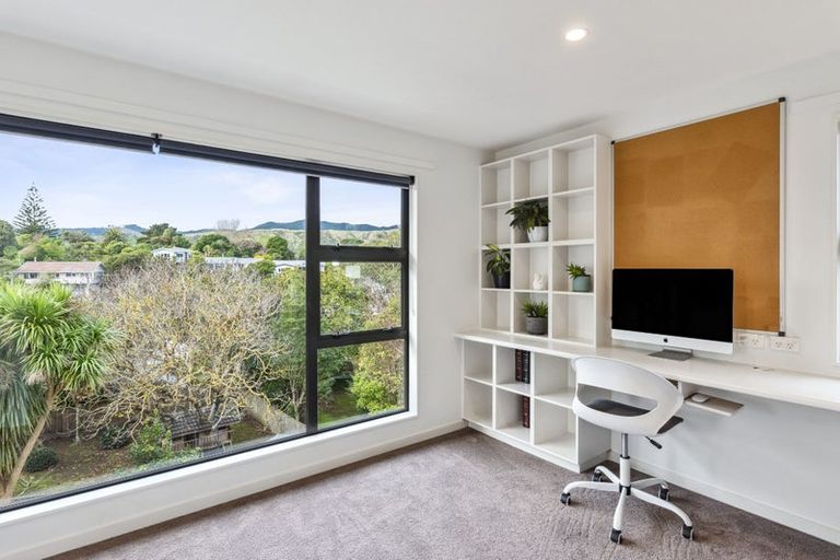 Photo of property in 34 Renown Road, Raumati South, Paraparaumu, 5032