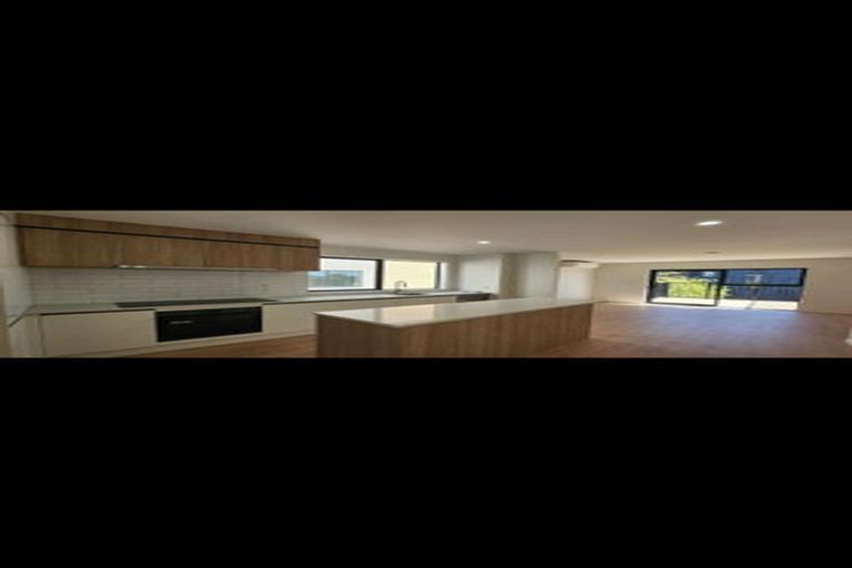 Photo of property in 23 Falcon Crescent, Hobsonville, Auckland, 0618