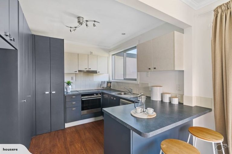 Photo of property in 33 Croziers Road, St Albans, Christchurch, 8052