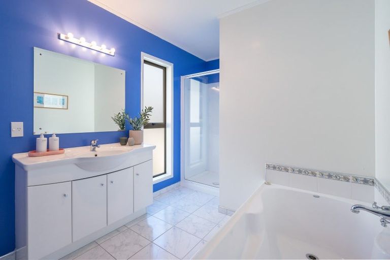 Photo of property in 18 Coster Street, Enner Glynn, Nelson, 7011