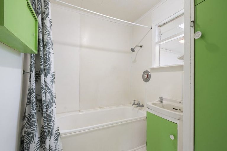 Photo of property in 68 Nash Parade, Foxton Beach, Foxton, 4815