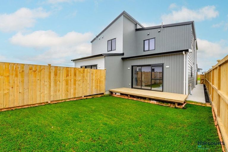 Photo of property in 39 Hari Road, Karaka, 2113