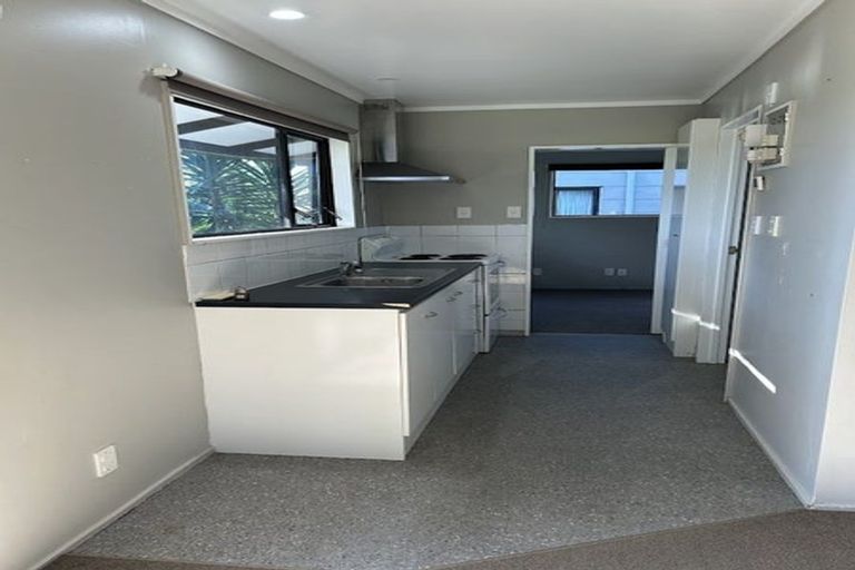 Photo of property in 17 Oakmont Place, Wattle Downs, Auckland, 2103