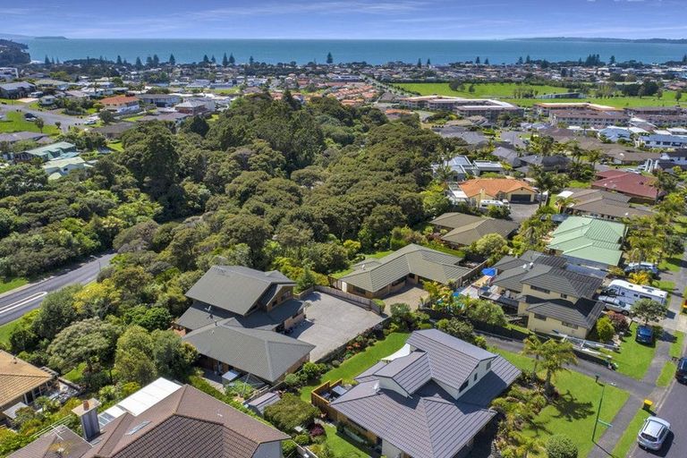 Photo of property in 9 Grovenor Drive, Orewa, 0931