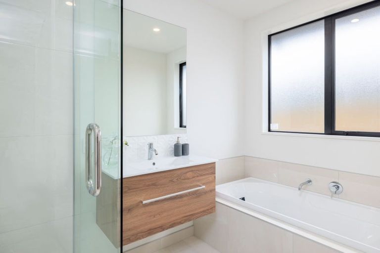 Photo of property in 10 Greenwood Place, Amberley, 7410