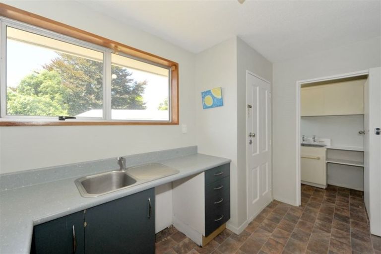 Photo of property in 16 Mckellar Place, Hornby, Christchurch, 8042