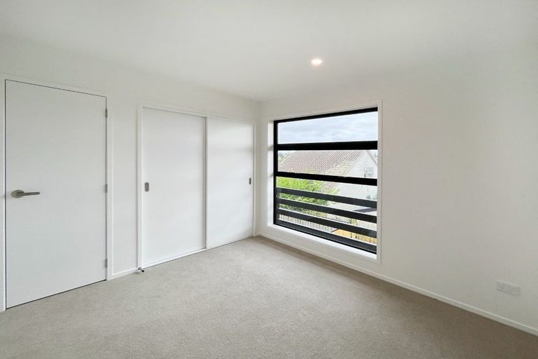 Photo of property in 58 Rauemi Way, Te Atatu South, Auckland, 0610