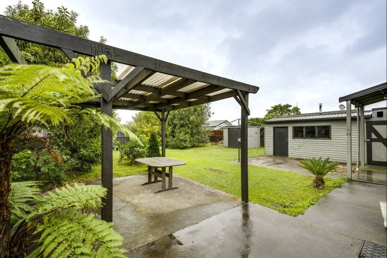Photo of property in 141 Tait Drive, Greenmeadows, Napier, 4112