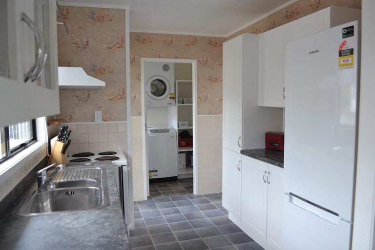 Photo of property in 52 Meadowood Drive, Unsworth Heights, Auckland, 0632