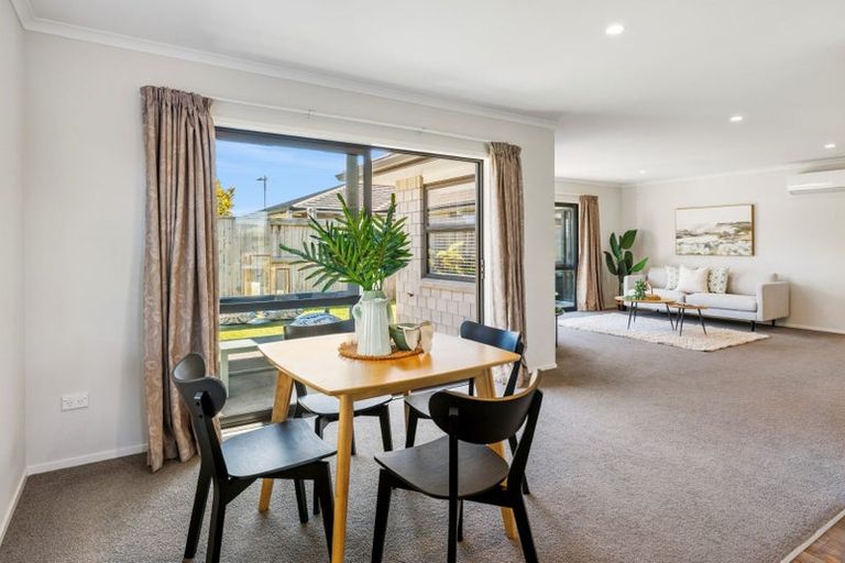 Photo of property in 11 Kahuparere Crescent, Pyes Pa, Tauranga, 3112