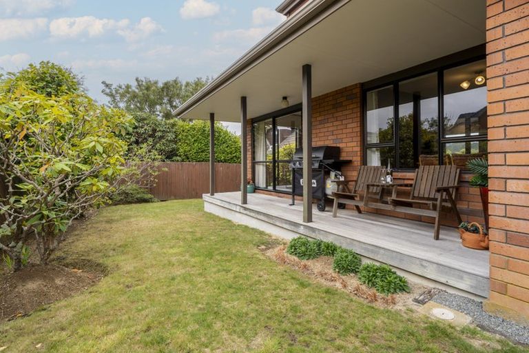 Photo of property in 7 Montrose Grove, Churton Park, Wellington, 6037