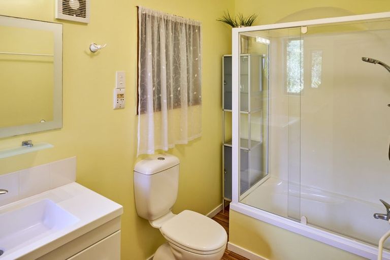 Photo of property in 126a Cheviot Road, Lowry Bay, Lower Hutt, 5013