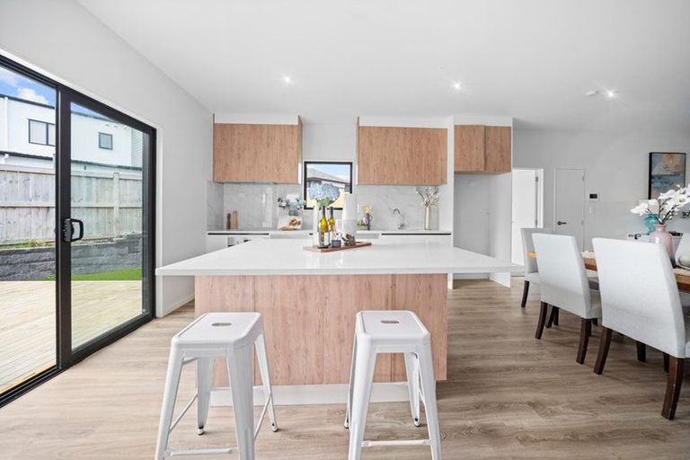 Photo of property in 4b Tidal Road, Karaka, Papakura, 2113