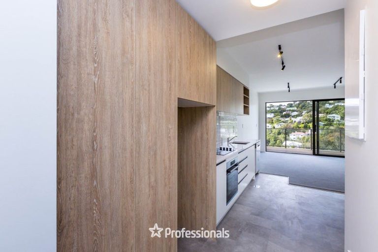 Photo of property in 65u4 Tiketike Way, Brooklyn, Wellington, 6021