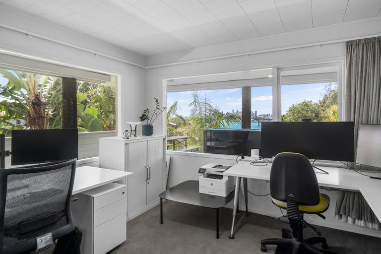 Photo of property in 24 Bridge View Road, Birkenhead, Auckland, 0626