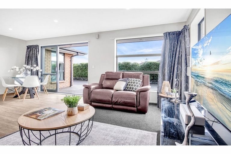 Photo of property in 10 Rhyolite Court, Rolleston, 7614