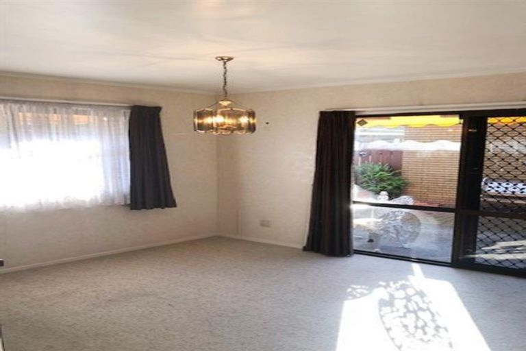 Photo of property in 2/1 Landscape Road, Papatoetoe, Auckland, 2025