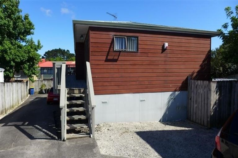 Photo of property in 1/130 Colwill Road, Massey, Auckland, 0614