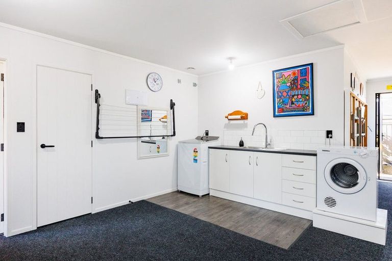 Photo of property in 166 Pharazyn Street, Feilding, 4702