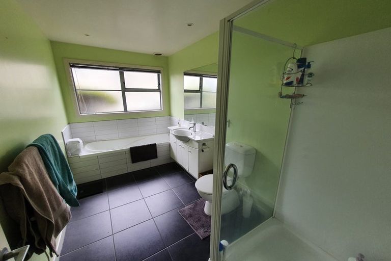 Photo of property in 121 Cortina Avenue, Johnsonville, Wellington, 6037