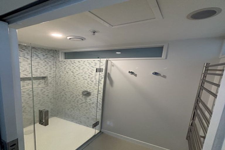 Photo of property in Nouvo Apartments, 2b/21 Rugby Street, Mount Cook, Wellington, 6021