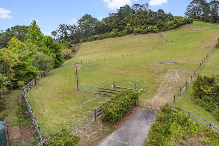 Photo of property in 69 Collings Drive, Lucas Heights, 0793