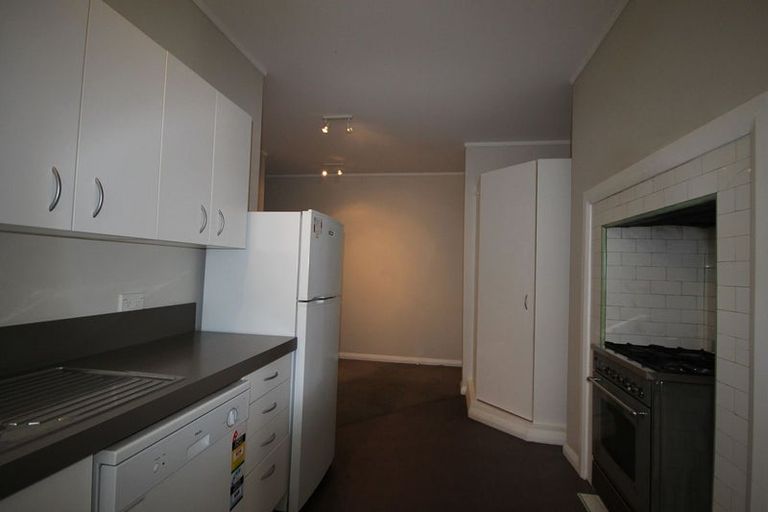 Photo of property in 22 Hanson Street, Mount Cook, Wellington, 6021