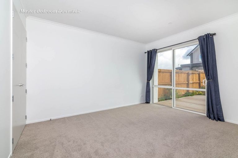 Photo of property in 10 Torea Tai Road, Hobsonville, Auckland, 0616