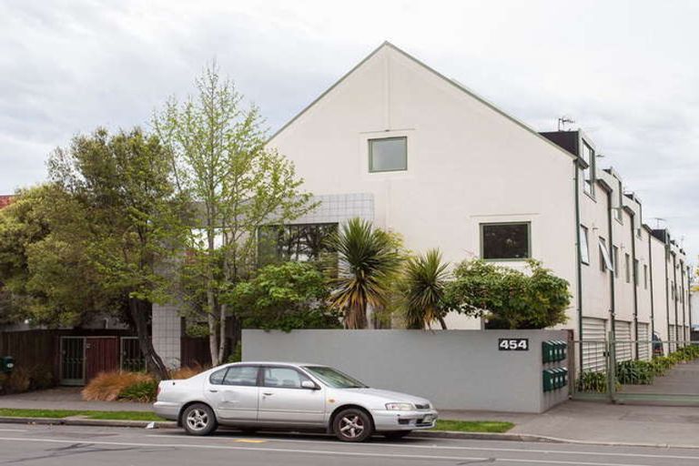 Photo of property in Hagley Mews, 1/454 Hagley Avenue, Christchurch Central, Christchurch, 8011