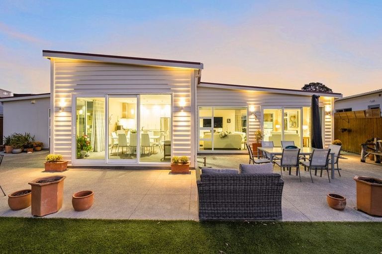 Photo of property in 61 James Cook Drive, Whitby, Porirua, 5024