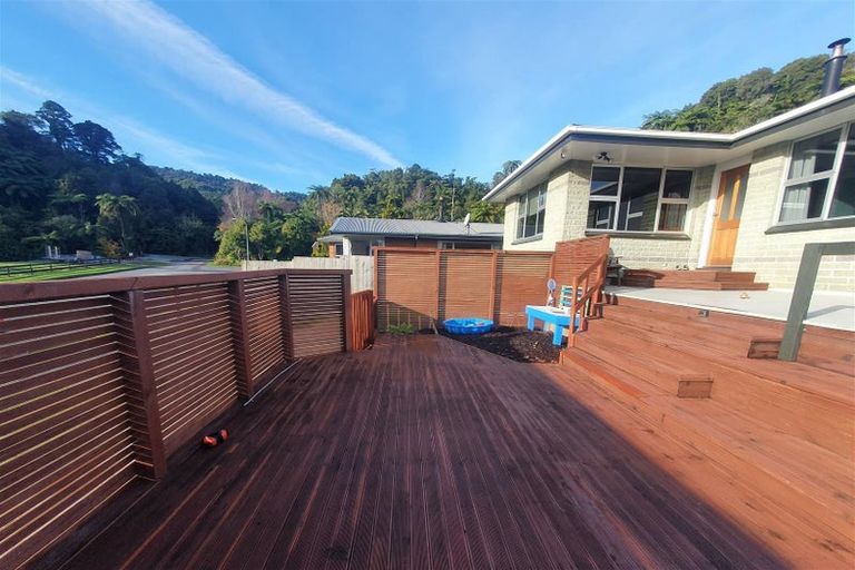 Photo of property in 19 Coates Street, Greymouth, 7805