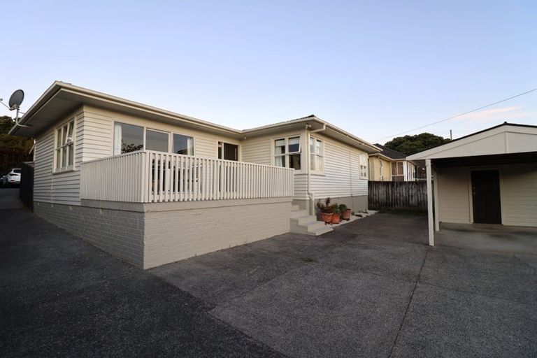Photo of property in 133 Wallace Road, Mangere Bridge, Auckland, 2022