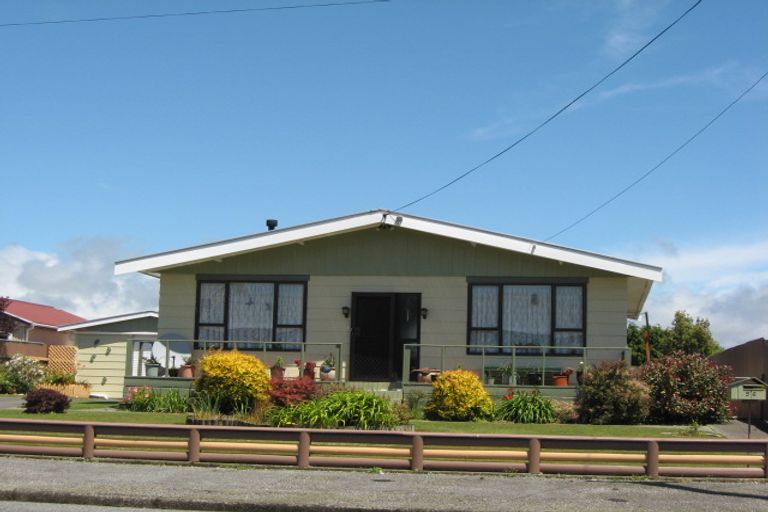 Photo of property in 56 Cobden Street, Westport, 7825