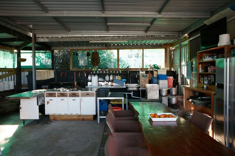Photo of property in 64 Paraone Road, Tamarau, Gisborne, 4010